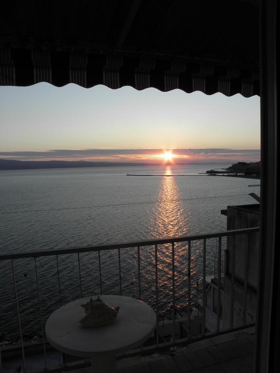 Sunny Apartment Omiš Zimmer foto